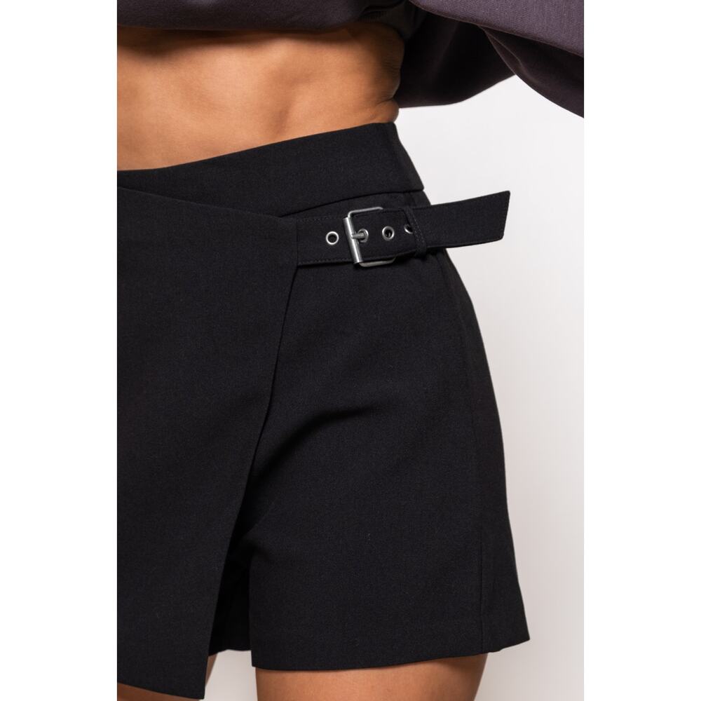 Steve Madden Buckle Skort Mini Skirt Shorts Black Highwaist XS - Picture 7 of 7